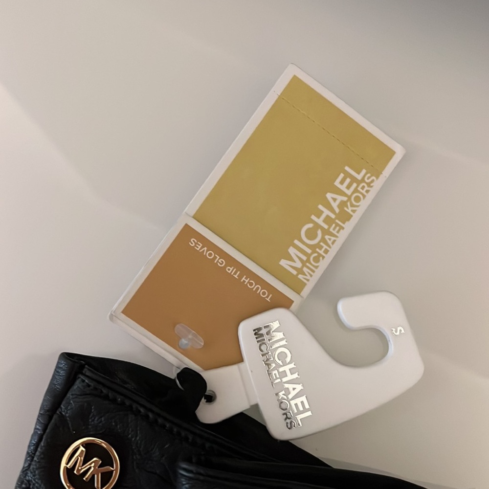 Michael Kors gloves - Picture 3 of 9